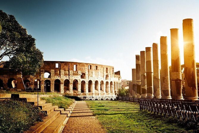 Rome: Colosseum, Roman Forum & Trajan's Market Exterior Tour - Forum Julius Caesar and Palatine Hill: power viewed, not just read