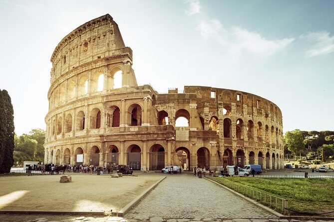 Rome Colosseum,Palatine Hill and Roman Forum Guided Tour - Entering the Colosseum with fewer pauses (and better meaning)
