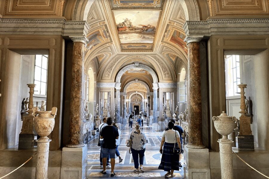 Rome: Express Early Morning Sistine Chapel Small Group Tour - Early-morning Vatican: why this tour feels different
