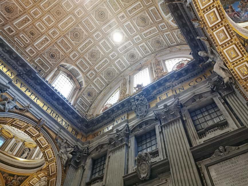 Rome: Fast-Track Ticket to Vatican Museum & Sistine Chapel - Entering Vatican Museums: the route that turns 2,000 years into one day
