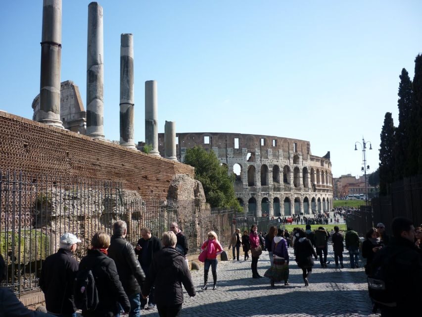 Rome: Full Day Tour Colosseum and Vatican Museums with lunch - The Colosseum tour: why the guide changes everything