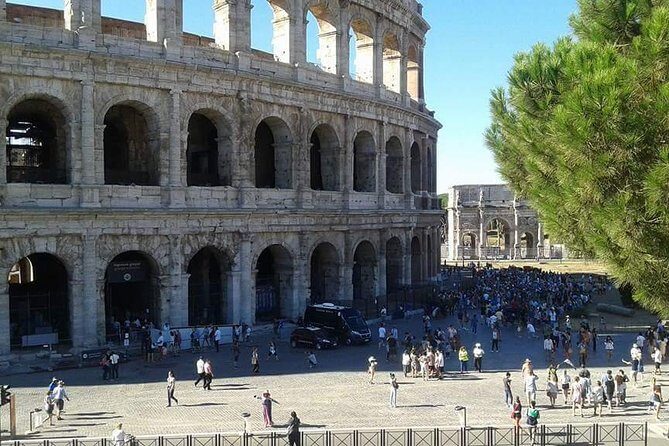 Rome Full Day Tour: Colosseum and Vatican Museums - Meeting at Hotel Forum: getting your day off on the right foot