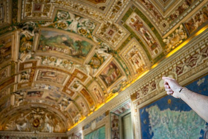 Rome in 2 Days Tour with Forum Colosseum Trevi Fountain Vatican & Sistine Chapel - Day 2: Vatican Museums to Raphael Rooms to the Sistine Chapel (plus St. Peter’s Square)