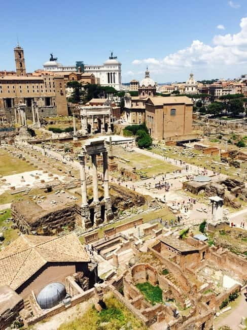 Rome: Mamertine Prison, Colosseum Experience, & Audio Guide - Roman Forum and Palatine Hill: using the audio guide to connect the dots