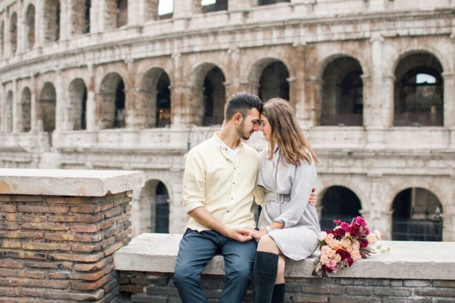 Rome: Personalized Photoshoot outside the Colosseum - The real value: $53 per group up to 8