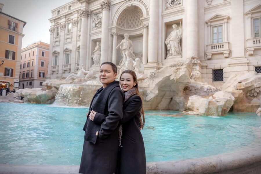 Rome: Personalized Photoshoot outside the Colosseum - How Leonardo keeps poses natural (and people comfortable)