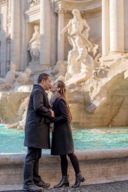 Rome: Personalized Photoshoot outside the Colosseum - Price and value: $58 per group up to 4