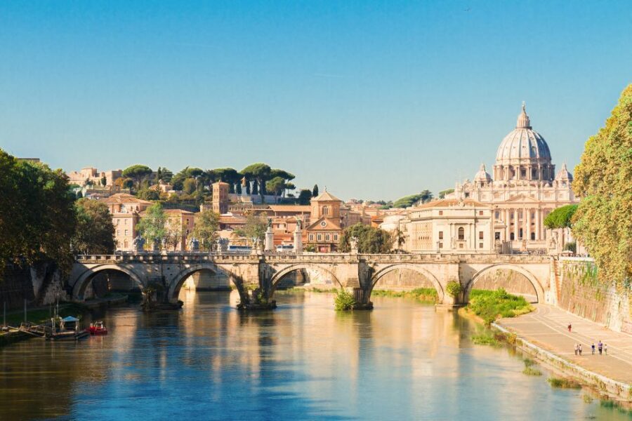 Rome: Private Early Morning Vatican & Sistine Chapel Tour - Vatican Museums in a smarter order: courts, sculpture, and story