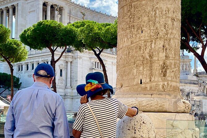 Rome Private VIP Tour Colosseum, Vatican Museum, Sistine Chapel - Roman Forum and Palatine Hill: the walk between power and daily life