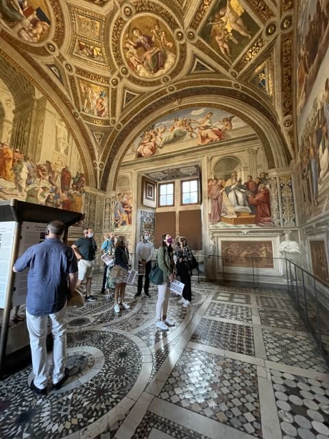 Rome: Sistine Chapel & Vatican Tour with Pre-Opening Access - The Vatican Museums route: Candelabra Gallery, Maps, and key Renaissance rooms