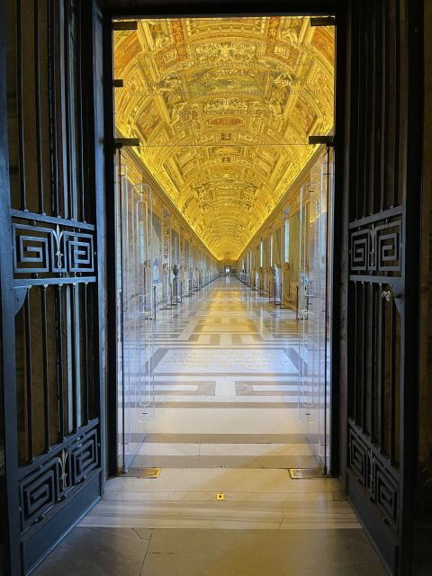 Rome: Sistine Chapel & Vatican Tour with Pre-Opening Access - Sistine Chapel: Michelangelo’s masterpiece plus story, map, and timing reality