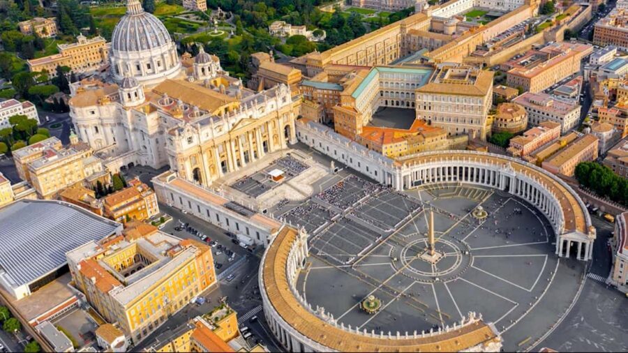 Rome: St. Peter's Basilica and Vatican Grottoes Guided Tour - Meeting at Via di Porta Cavalleggeri: What to Expect Before You Enter