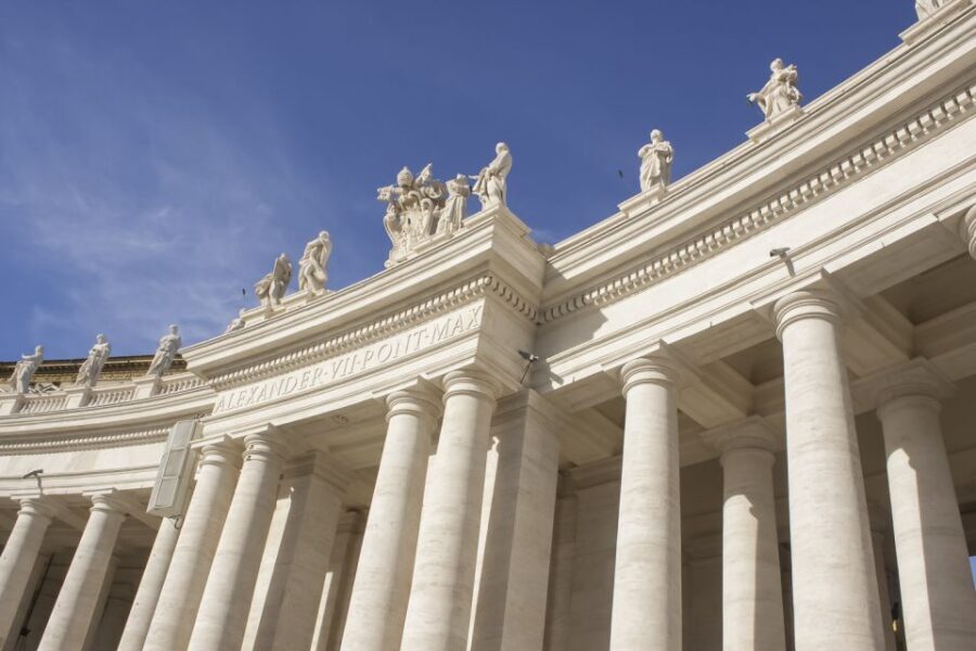 Rome: Vatican and Sistine Chapel Wheelchair-Accessible Tour - Meeting at Viale Vaticano 100: start where the system makes sense