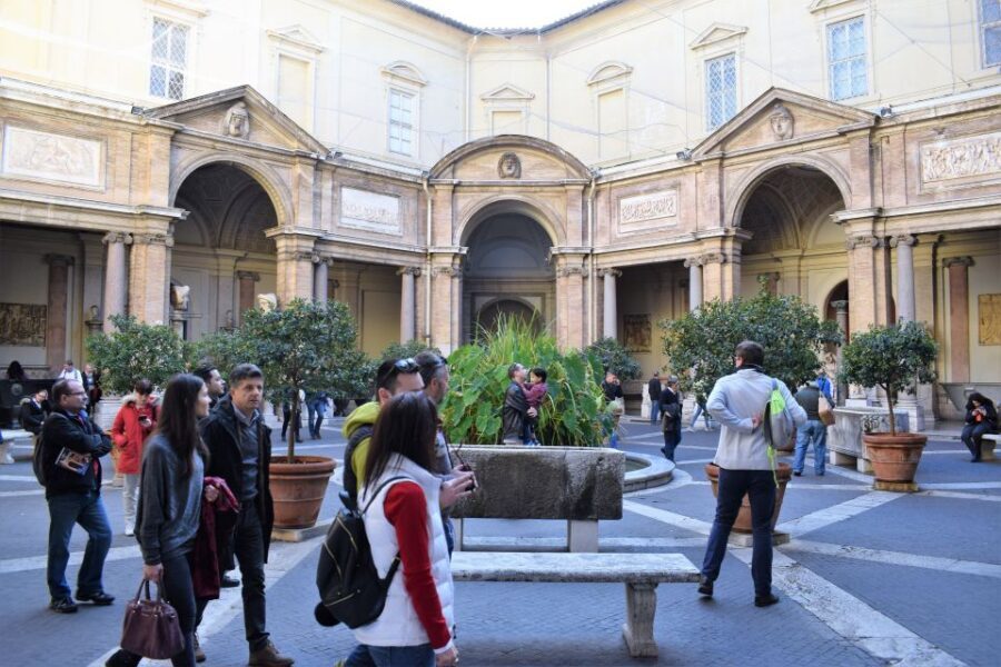 Rome: Vatican & Colosseum Experience with Lunch & Transfers - Sistine Chapel: time to see the details, not just the ceiling