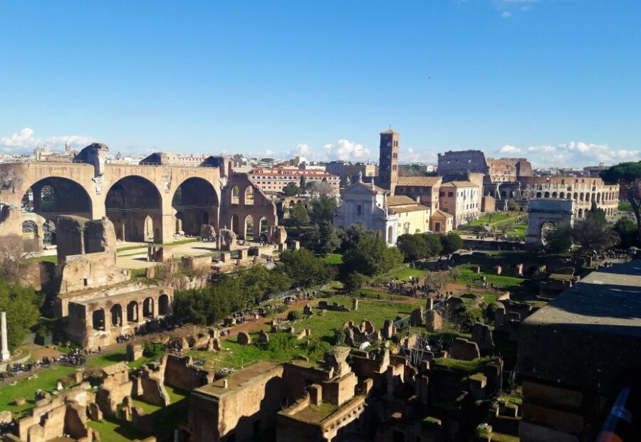 Rome: Vatican, Colosseum & Main Squares Tour w/ Lunch & Car - Entering the Colosseum: skip the queue and get oriented fast