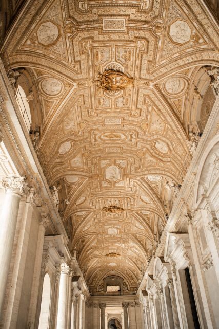 Rome: Vatican Museum & Sistine Chapel - Private vs small group: which one matches your travel style?
