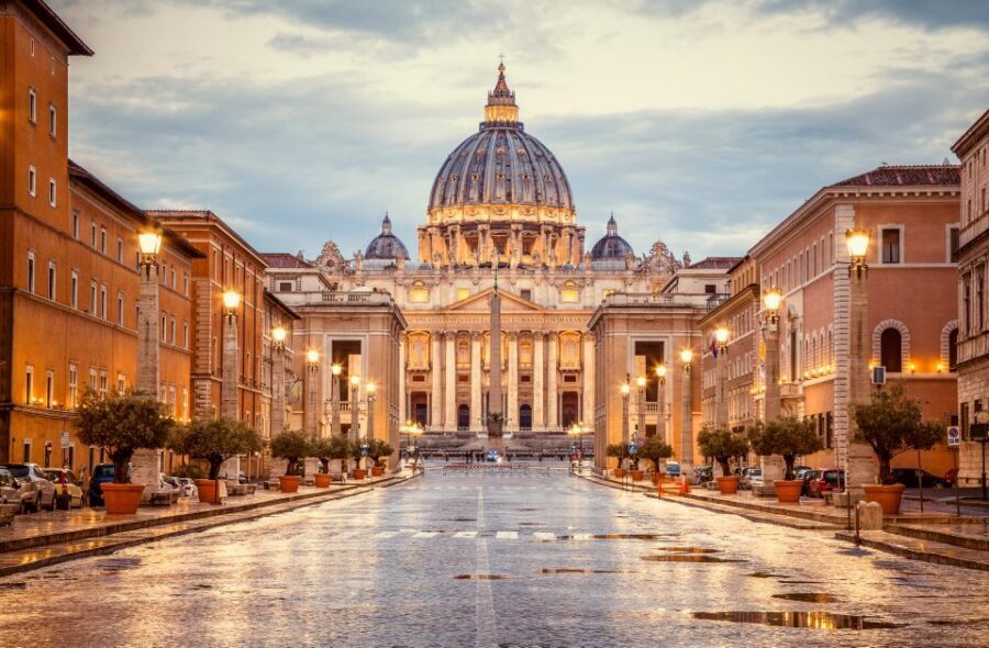 Rome: Vatican Museums, Sistine Chapel & Basilica Guided Tour - Meeting your guide at Via Tunisi (and avoiding the common start-time panic)