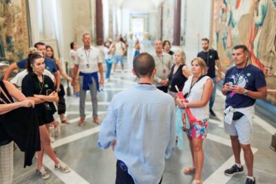 Vatican Museums & Sistine Chapel Fun Tour with Entry