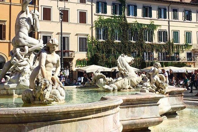 Rome Walking Tour - Piazza Navona and the Four Rivers Fountain Moment
