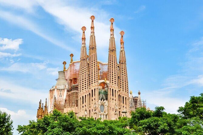 Sagrada Familia & Gothic Quarter Private Tour - Key highlights you’ll feel on the ground
