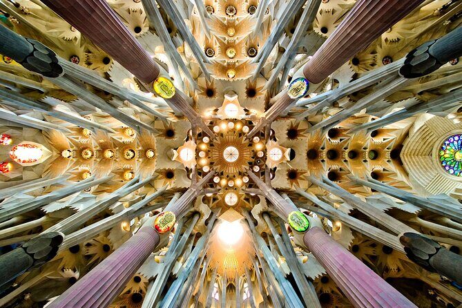 Sagrada Familia: The Golden Hour with Skip the line Tickets - Your guided walk inside: what you’ll actually learn