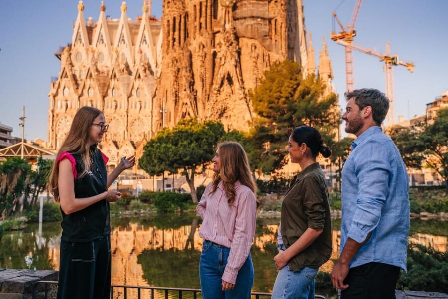 Sagrada Familia with Official Guide & Fast-Track Entry - Exterior First: Seeing Nativity to Passion Façades Up Close