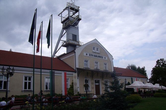 Salt Mine - Wieliczka Guided Tour - Shared Transport with Tickets from Krakow - From Krakow pickup to the mine entrance: the easy part you’ll actually appreciate