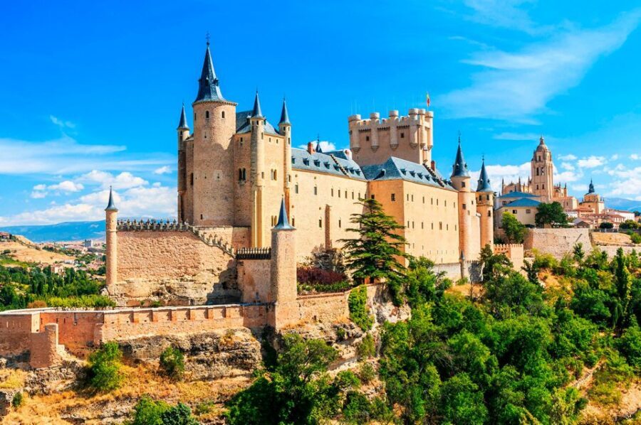 Segovia Private Guided Visit & Alcazar with High Speed Train - Roman Aqueduct of Segovia: the UNESCO wow moment you can’t fake