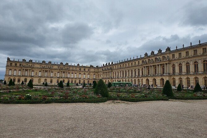 Self-Guided Tour to the Versailles with Timed Entry Ticket - Using the 30-Minute Audio Guide in Four Languages