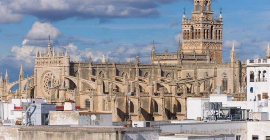 Sevilla: Alcazar and Cathedral Private Tour - Seville Cathedral: Gothic scale, global connections, and real details