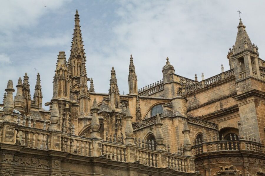 Seville: Alcázar, Cathedral & Giralda Fast Track Guided Tour - Price and value: what the $80 is buying you