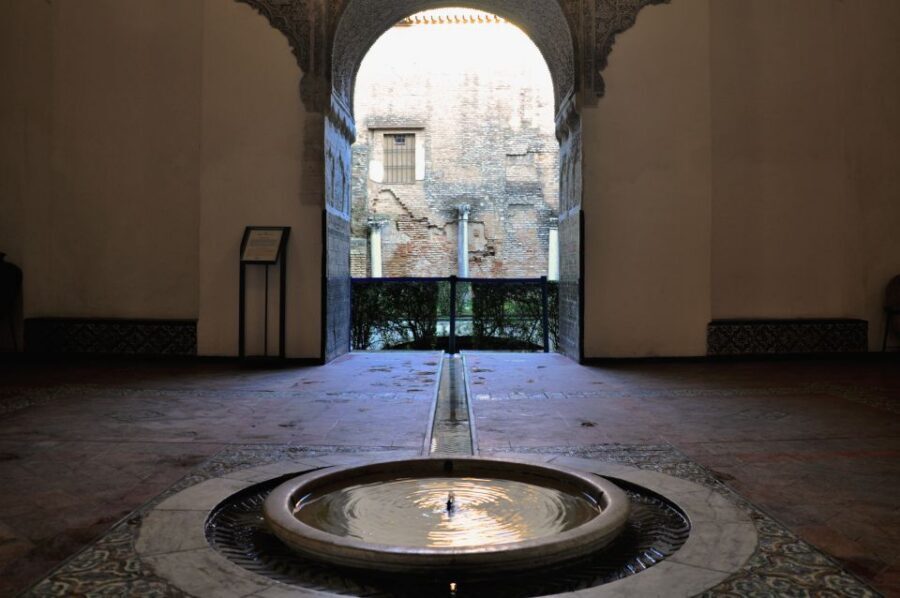 Seville: Alcazar & Cathedral Skip-the-Line Guided Tour - Why this Alcázar + Cathedral combo works so well
