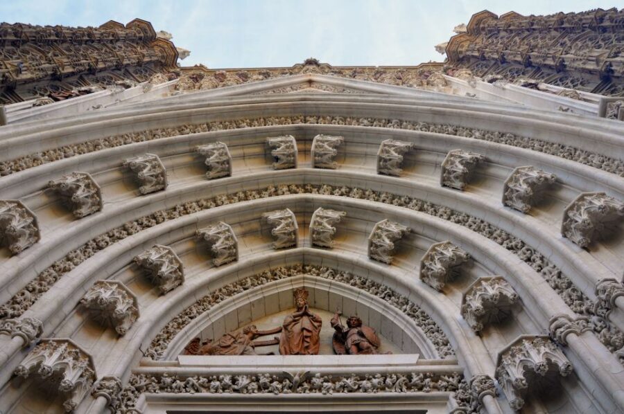 Seville: Alcazar & Cathedral Skip-the-Line Guided Tour - Giralda climb: the best way to get your bearings