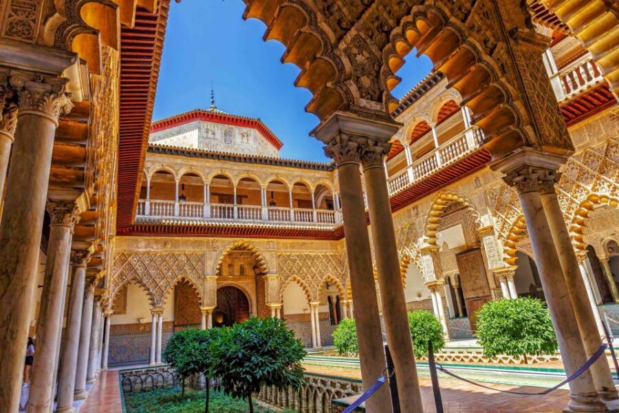 Seville: Alcázar Guided Palace Tour with Priority Access - Entering the Alcázar With Priority Access (and Still Needing ID)
