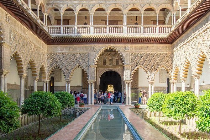 Seville Alcázar: Guided Premium Tour with Priority Entrance - The Game of Thrones Dorne stage: fun, but watch how you frame it