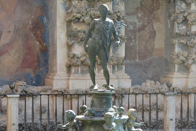 Seville Alcazar Tour - Real Alcázar de Sevilla: rooms and gardens with a design story