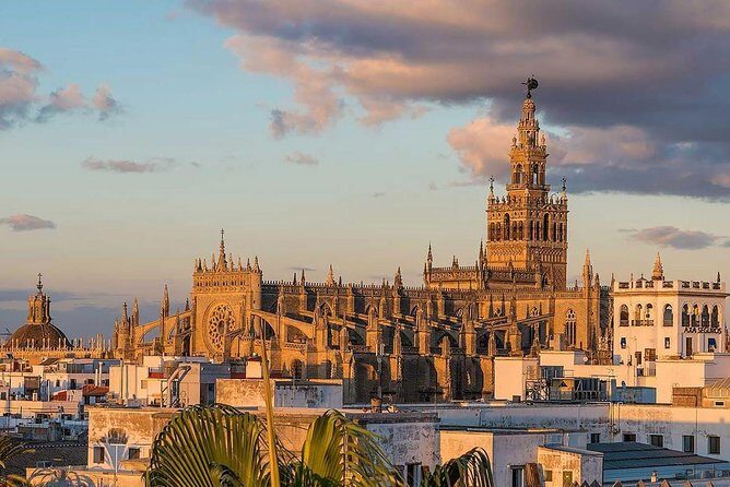 Seville: Alcázar,Cathedral and Plaza España Private Tour - Plaza de España: more than a pretty postcard