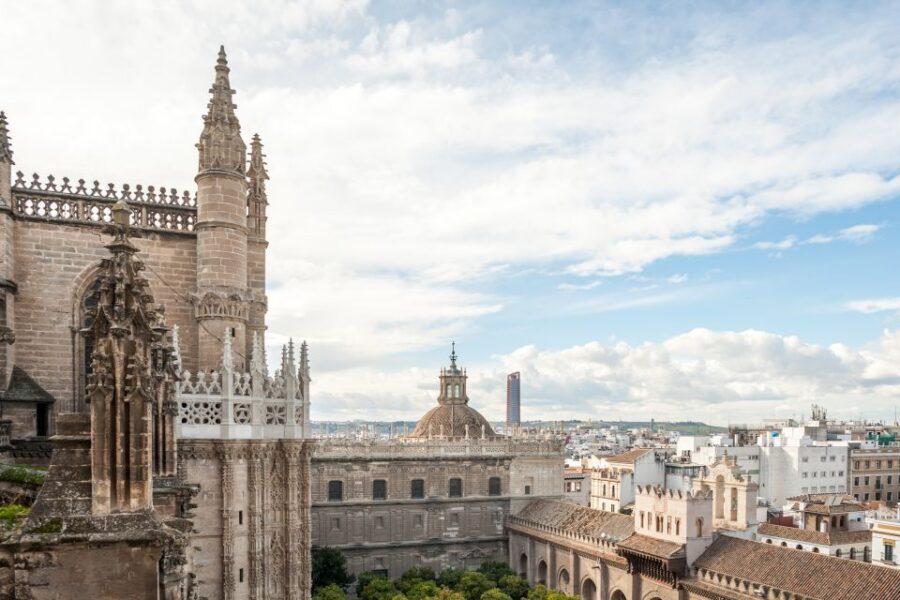 Seville: Cathedral Guided Tour with Optional Alcázar - Skip-the-Line Entry: What the Timing Really Means for Your Day