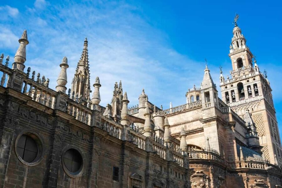 Seville: Cathedral Guided Tour with Optional Alcázar - Inside Seville Cathedral: Gothic Power, Chapels, and the Columbus Tomb