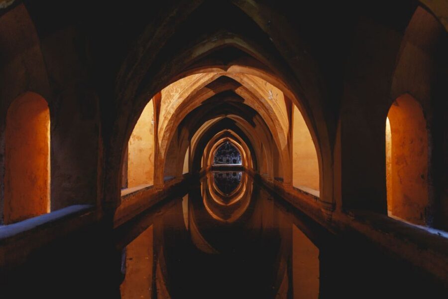 Seville: Guided Walking Tour with Alcazar & Cathedral Access - Giralda tower views: the optional climb and what it means