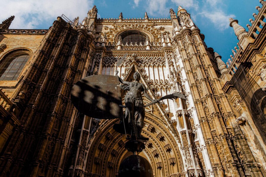 Seville: Priority Access Cathedral, Giralda & Alcázar Tour - Value for $64: Why Priority + Guide Can Beat DIY