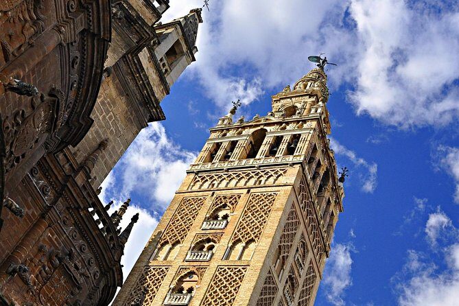 Seville Private Tour to the Royal Alcazar and Cathedral - The real value: private attention and what the guide actually does