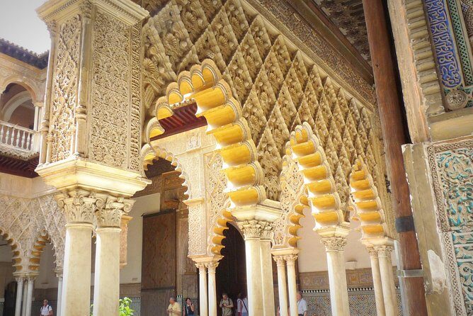 Seville Tour with Alcazar, Cathedral and Giralda from Granada - Key Points at a Glance