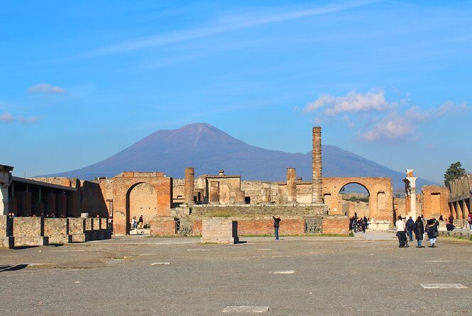 Skip-the-Line Pompeii Archaeological Site with Private Guide - Meet the Guide Who Makes the Ruins Click