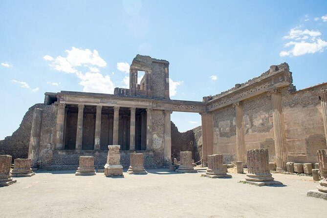 Skip the line Private tour of Pompeii from Sorrento - Pompeii from Sorrento: why this format beats DIY