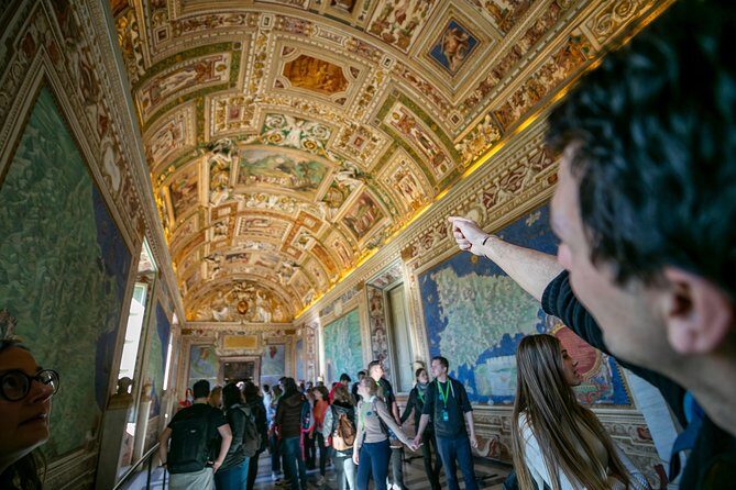 Skip-the-line Sistine Chapel & Vatican Highlights Guided Tour - Your Sistine Chapel prep: what the guide helps you notice