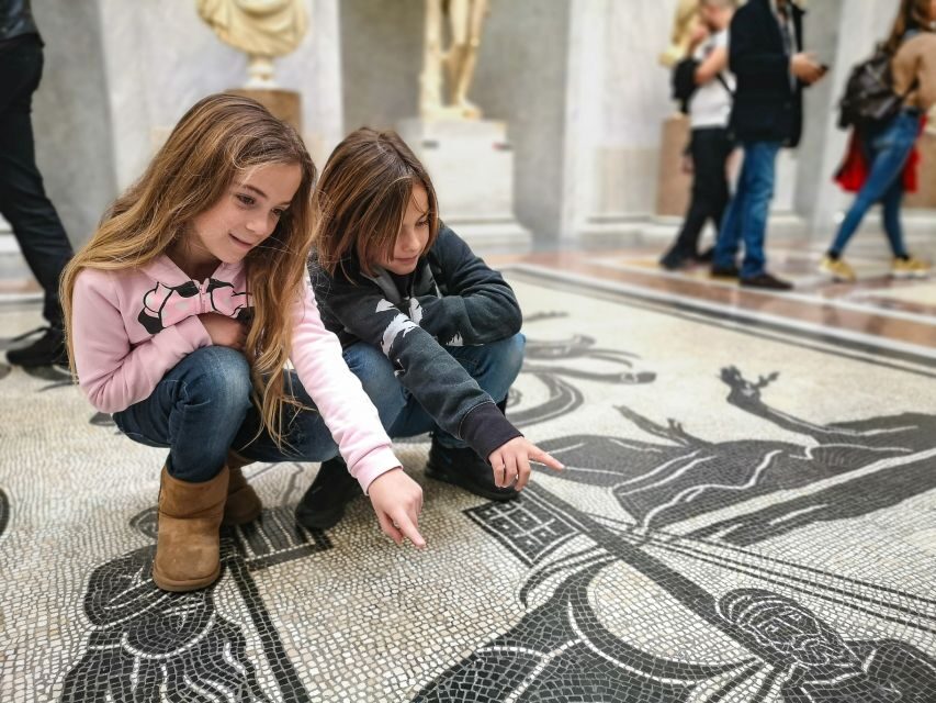 Skip-the-Ticket-Line Kids Fun Sistine Chapel & Vatican Tour - Key things kids and parents notice fast