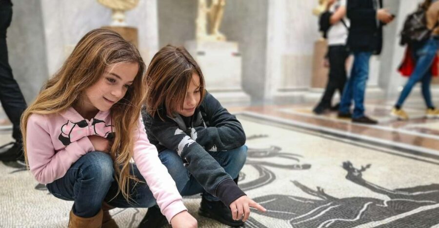 Skip-the-Ticket-Line Kids Fun Sistine Chapel & Vatican Tour - Games and prizes: the secret weapon for keeping kids moving