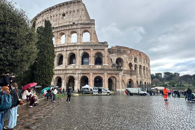 Small Group Guided Tour Of Colosseum, Roman Forum & Palatine Hill - Roman Forum: Via Sacra landmarks in a tight 20 minutes
