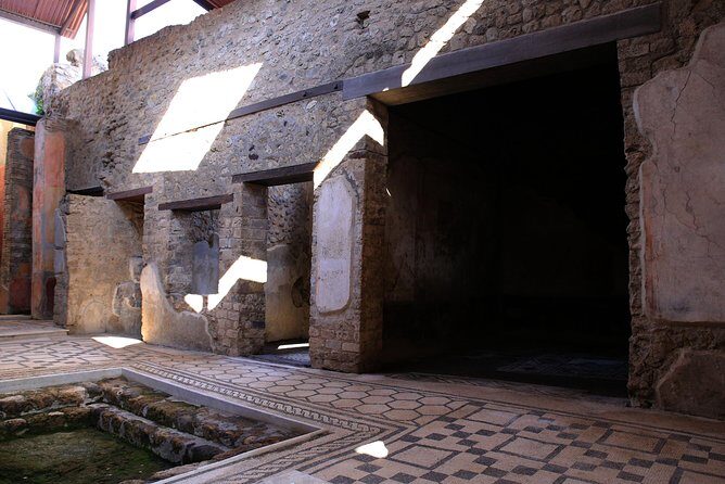 Small Group Guided Walking Tour of Ancient Pompeii Highlights - Meeting Point at Coffee Shop Vittoria Via Mare: Don’t Wing It